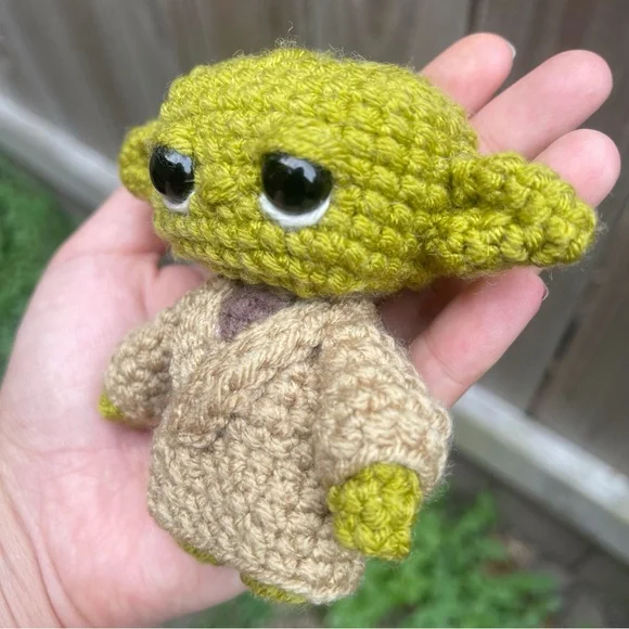 Yoda Master Yoda Star Wars Inspired Handmade Green and Tan Crochet Figure - Picture 5 of 6